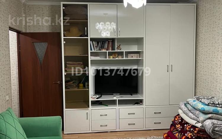 1-комнатная квартира · 48 м² · 2/5 этаж, мкр Асар-1 2 — Ориентир магазин Сымбат, поликлиника Даумед, на против новой мечеты. за 130 000 ₸ в Шымкенте, Абайский р-н — фото 2
