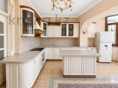 4-комнатная квартира · 178 м² · 6/13 этаж, Шагабутдинова за 130 млн ₸ в Алматы, Алмалинский р-н