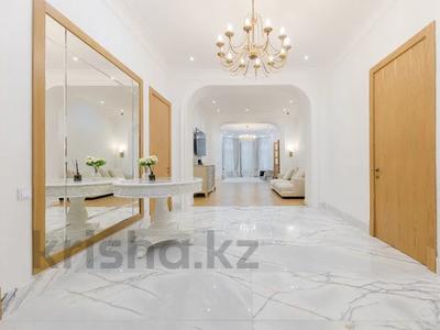 3-комнатная квартира · 190 м² · 1/6 этаж, Карашаш ана 16 за 240 млн 〒 в Астане, Нура р-н