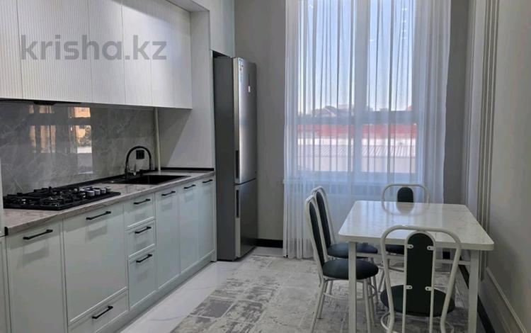2-комнатная квартира · 74 м² · 4/9 этаж, Байтерекова 2б за 300 000 ₸ в Шымкенте, Аль-Фарабийский р-н — фото 2