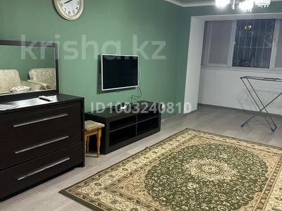 4-бөлмелі пәтер · 90 м² · 1/5 қабат, Кабанбай батыра 93, бағасы: 400 000 〒 в Усть-Каменогорске