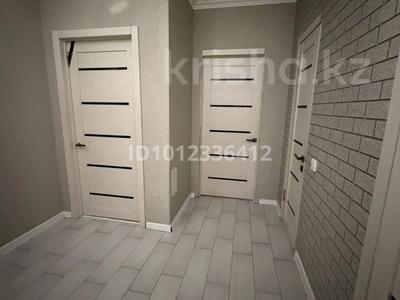 2-бөлмелі пәтер · 65.5 м² · 2/18 қабат, Просп. Шахтёров, бағасы: 230 000 ₸ в Караганде