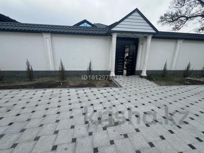 Отдельный дом · 11 комнат · 680 м² · 12 сот., Даненулы 85 — Рядом комратова за 450 млн ₸ в Таразе