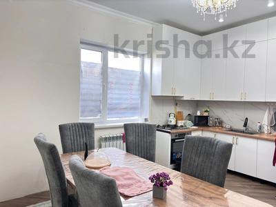 Жеке үй · 3 бөлме · 180 м² · 10 сот., мкр 12 2 — С/ к Учитель, бағасы: 35 млн ₸ в Актобе