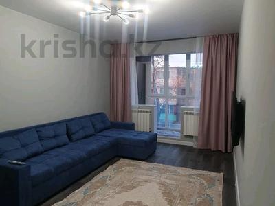 3-комнатная квартира · 70 м² · 3/4 этаж · помесячно, мкр №3 5 — Улугбека-Айриха за 400 000 〒 в Алматы, Ауэзовский р-н