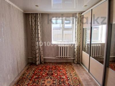 Отдельный дом · 3 комнаты · 100 м², мкр. Зачаганск пгт, Мкр. зачаганск Аяз би 11 — Магазин Армат за 100 000 〒 в Уральске