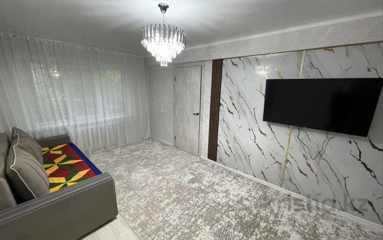 2-комнатная квартира · 43 м² · 1/5 этаж, Бурова 17 за 18 млн ₸ в Усть-Каменогорске — фото 2