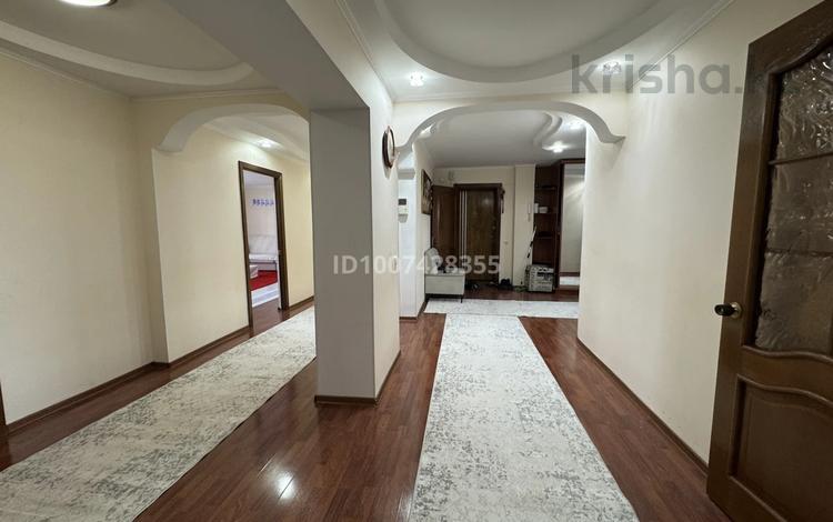 5-комнатная квартира · 258.6 м², Абилкайыр хана 61 за 110 млн ₸ в Актобе — фото 23