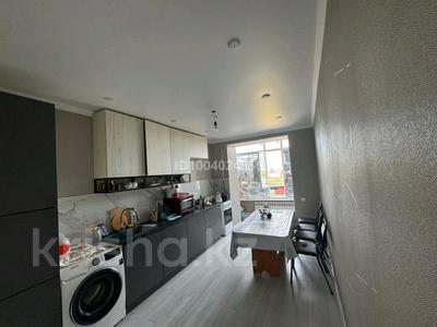1-бөлмелі пәтер · 50 м² · 8/9 қабат, Кеменгер стр.41Б — Абдолова, бағасы: 150 000 〒 в Уральске