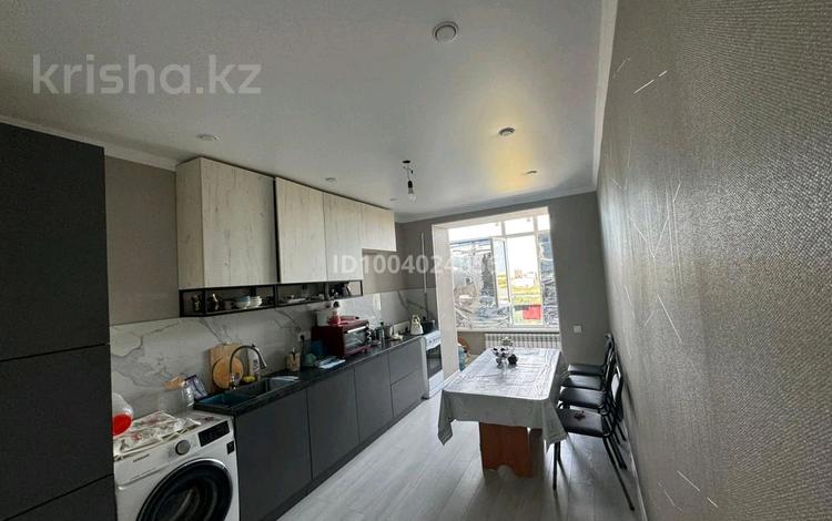 1-комнатная квартира · 50 м² · 8/9 этаж, Кеменгер стр.41Б — Абдолова за 150 000 ₸ в Уральске — фото 2