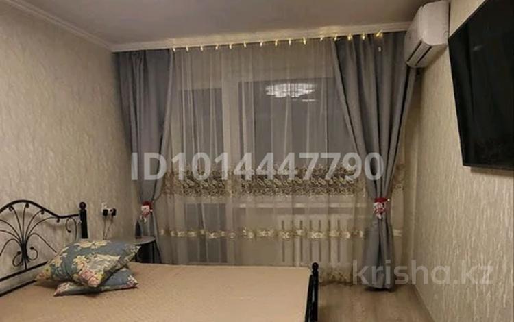 1-комнатная квартира · 33 м² · 4/5 этаж, мкр Юго-Восток, Мкр Юго-Восток, 27й микрорайон 25 за 13 000 ₸ в Караганде, Казыбек би р-н — фото 2