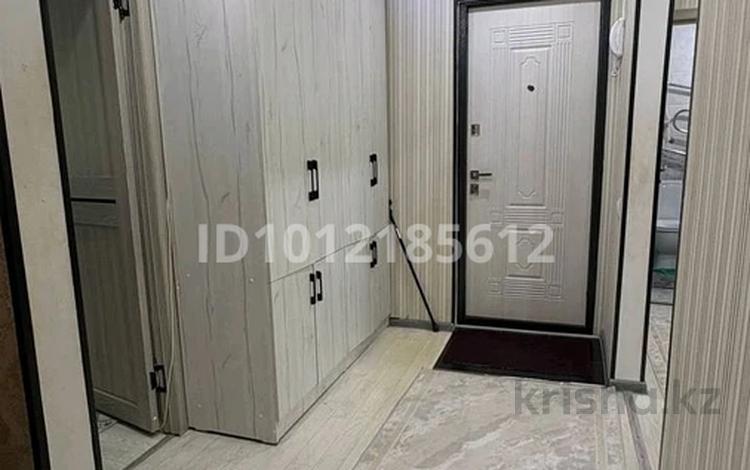 4-комнатная квартира · 75.3 м² · 4/5 этаж, Самал ш.а. 5 за 25 млн ₸ в Таразе — фото 2