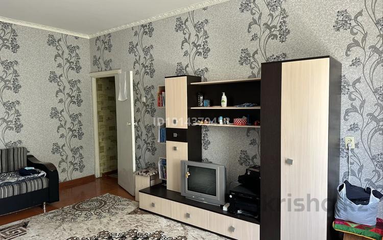 1-комнатная квартира · 34.11 м² · 4/5 этаж, мкр Мынбулак 5 за 80 000 ₸ в Таразе — фото 2