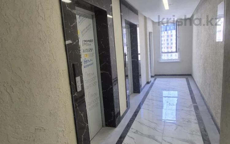 2-бөлмелі пәтер · 52.2 м² · 9/15 қабат, Жандосова 94/8, бағасы: ~ 40 млн ₸ в Алматы, Бостандыкский р-н — фото 2