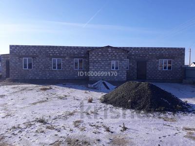 Отдельный дом · 3 комнаты · 100 м² · 8 сот., 19 6 — Конечная остановка мкр Еркинкала-2 за 14 млн 〒 в Атырау