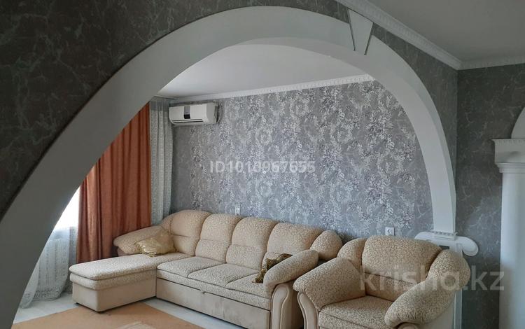 4-комнатная квартира · 86 м² · 6/9 этаж, Шакарима 15 — Дом Радиотехники за 37 млн ₸ в Семее — фото 2