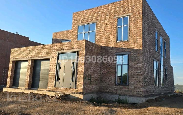 Отдельный дом · 7 комнат · 440 м² · 10 сот., мкр Пригородный — Ханшайым Суйинбике за 310 млн 〒 в Астане, Есильский р-н — фото 2