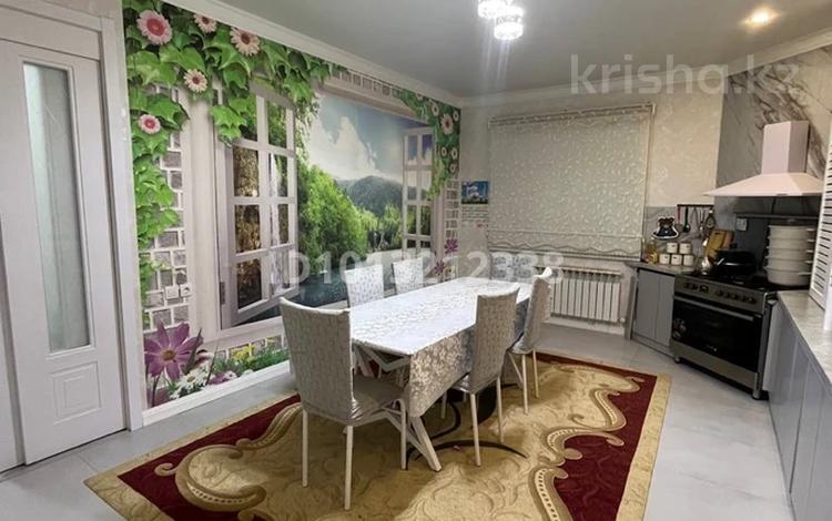 Отдельный дом · 5 комнат · 220 м² · 10 сот., мкр Жастар 2 85а — Дамир мебельный мастерской сзади за 55 млн ₸ в Актобе, жилой массив Жанаконыс — фото 2