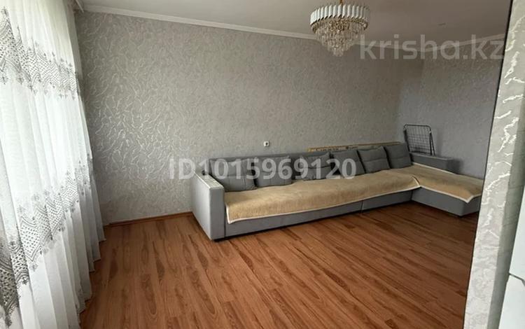 2-комнатная квартира · 44 м² · 3/5 этаж, Михаэлиса 15а за 200 000 ₸ в Усть-Каменогорске — фото 2