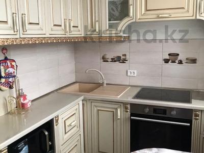 3-комнатная квартира · 69 м² · 2/3 этаж, Момышулы за 28 млн 〒 в Семее