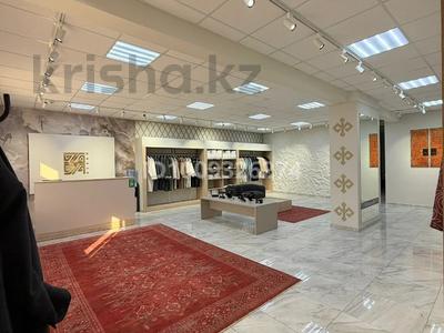 Свободное назначение, офисы, магазины и бутики, общепит, салоны красоты, медцентры и аптеки, образование, развлечения, конференц-залы, кабинеты и рабочие места, студии · 175 м² за 850 000 〒 в Уральске