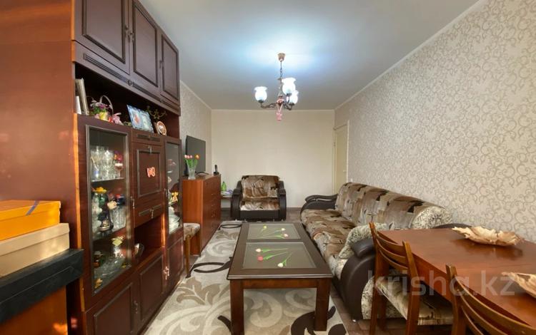 3-комнатная квартира · 62 м² · 3/5 этаж, 7 микрорайон — Магазин Айнур за 13.9 млн 〒 в Темиртау — фото 2