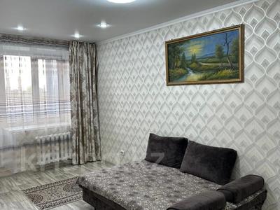 1-комнатная квартира · 40 м² · 7/9 этаж, Кизатова за 130 000 〒 в Петропавловске