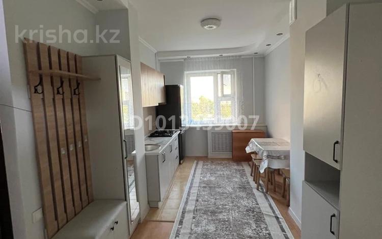 1-комнатная квартира · 41 м² · 8/9 этаж, мкр Аксай-4 99 за 230 000 ₸ в Алматы, Ауэзовский р-н — фото 2