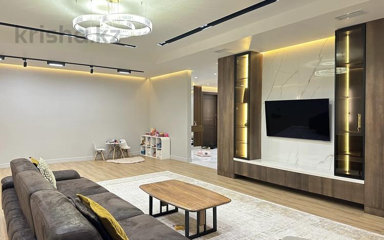 4-бөлмелі пәтер · 200 м² · 4/16 қабат, Кунаева 39, бағасы: 135 млн ₸ в Шымкенте, Аль-Фарабийский р-н — фото 2
