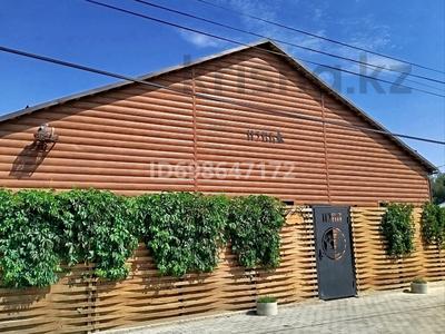 Продажа коммерческой недвижимости в Жамбылской обл.: Бани, гостиницы и зоны отдыха · 235 м² за 149 млн 〒 Бани, гостиницы и зоны отдыха · 235 м² за 149 млн 〒 в Таразе