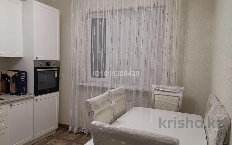 3-комнатная квартира · 77 м² · 8/12 этаж, ул. Шаймердена Косшыгулулы 25/1 за 38.3 млн 〒 в Астане, Сарыарка р-н — фото 2