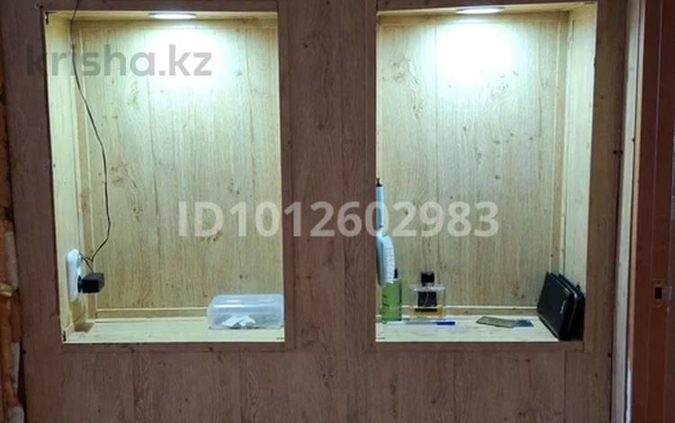 2-бөлмелі пәтер · 45 м² · 4/5 қабат, Карла маркса 115, бағасы: 8.5 млн ₸ в Шахтинске — фото 2