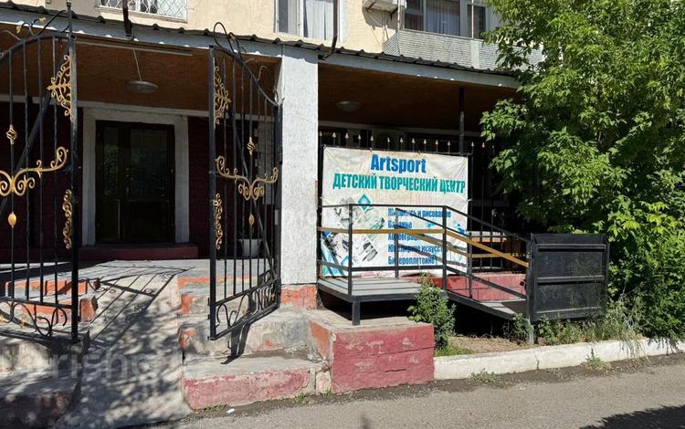 Еркін, кеңселер, дүкендер мен бутиктер, қоймалар, қоғамдық тамақтану орны, сұлулық салондары, медорталықтар мен дәріханалар, білім орталықтары, ойын-сауық · 200 м², бағасы: 45 млн ₸ в Кентау — фото 2