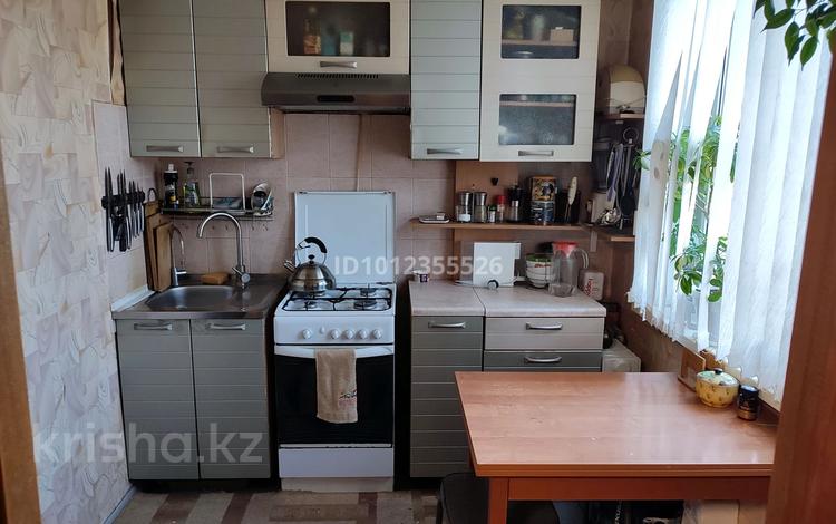 2-бөлмелі пәтер · 45 м² · 2/5 қабат, Гагарина 36/2, бағасы: 12.8 млн ₸ в Уральске — фото 2