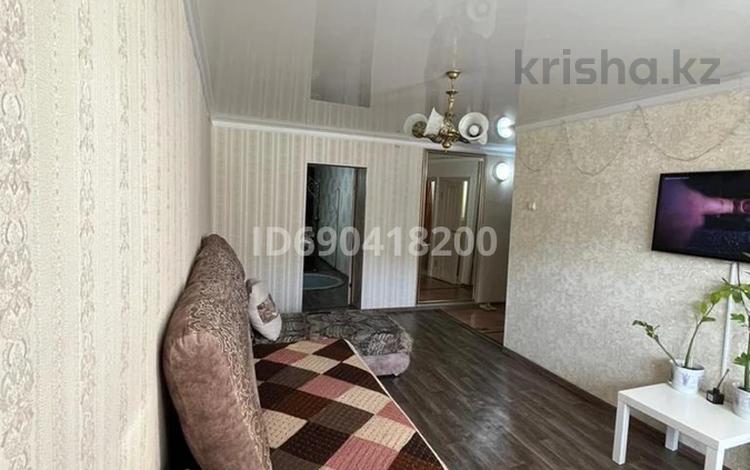 2-комнатная квартира · 42 м² · 1/5 этаж, Момышулы 14 — Центральная Аптека за 17 000 〒 в Семее — фото 2