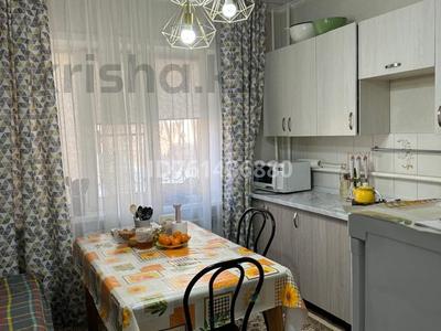 Продажа квартир в Алматы: 2-комнатная квартира · 62 м² · 1/9 этаж, мкр Жетысу-2 52 за 41.5 млн 〒 2-комнатная квартира · 62 м² · 1/9 этаж, мкр Жетысу-2 52 за 41.5 млн 〒 в Алматы, Ауэзовский р-н