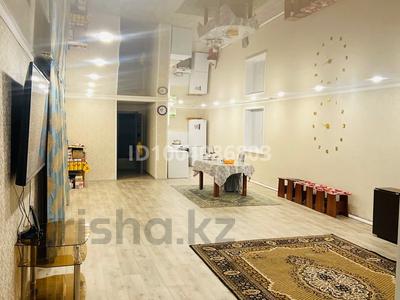 Отдельный дом · 4 комнаты · 198 м² · 27 сот., Островского 59 б за 50 млн 〒 в Усть-Каменогорске