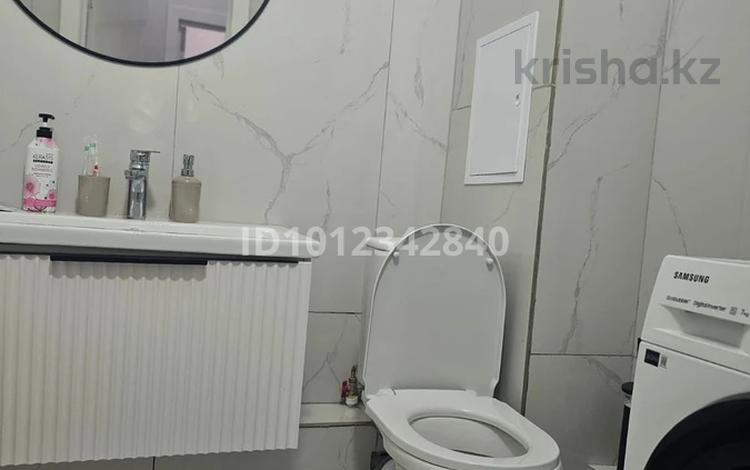 2-комнатная квартира · 48 м² · 9/12 этаж, Просп. Туран 34А за 18 000 ₸ в Астане, Нура р-н — фото 4