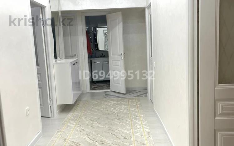 4-бөлмелі пәтер · 100 м² · 1/5 қабат, 27-ш/а. 40 — Байтерек, бағасы: 32 млн ₸ в Актау, 27-й мкр — фото 2