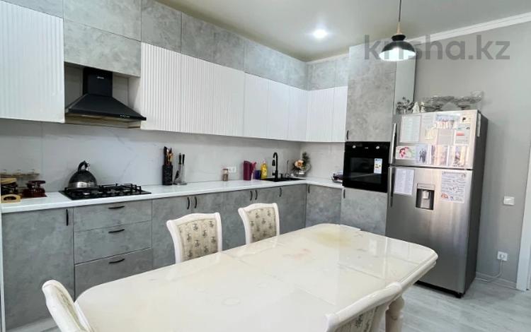 3-бөлмелі пәтер · 121.3 м² · 3/5 қабат, Алтын орда ш/а., бағасы: 37 млн ₸ в Актобе, мкр. Алтын орда — фото 13