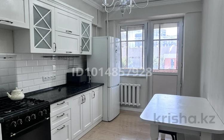 3-комнатная квартира · 72 м² · 4/5 этаж, мкр Тастак-2 33 за 400 000 ₸ в Алматы, Алмалинский р-н — фото 2