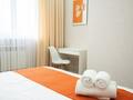 2-бөлмелі пәтер · 50 м² · 8/12 қабат, 19-ш/а. 28, бағасы: 15 000 ₸ в Актау, 19-й мкр — фото 4