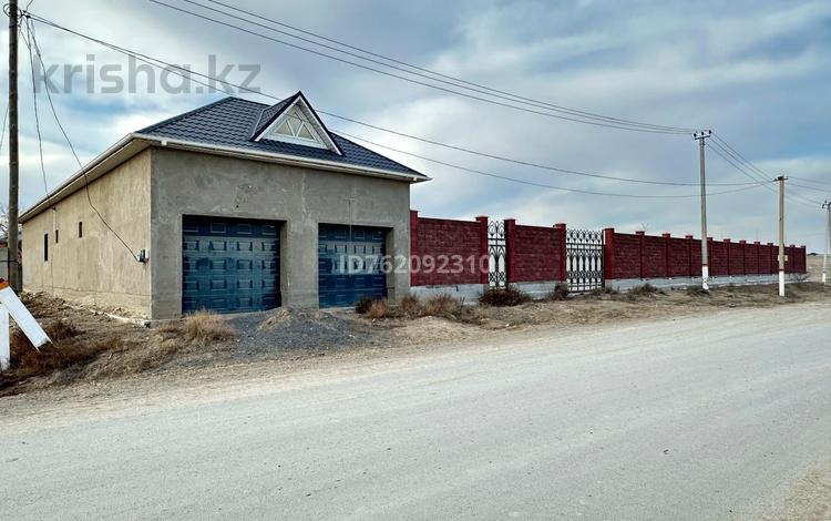 Жеке үй · 3 бөлме · 180 м² · 16 жүзд., Қызылорда қаласы, Ақсуат ауылдық округі, Ж.Маханбетов ауылы, 1 көше 37 — Наурыз май құю бекетінің жанында орналасқан, бағасы: 50 млн ₸ в  — фото 2