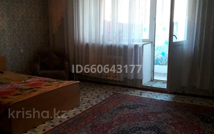1-бөлмелі пәтер · 55 м² · 2/9 қабат, Физкультурная 9/6, бағасы: 8 000 ₸ в Семее — фото 3