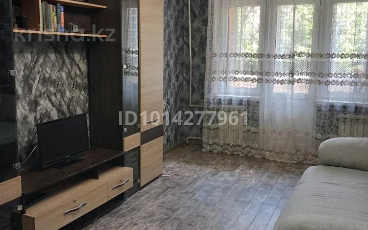 2-комнатная квартира · 46 м² · 3 этаж, мкр №11 8 за 250 000 ₸ в Алматы, Ауэзовский р-н — фото 18