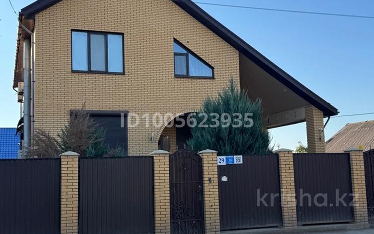 Отдельный дом · 7 комнат · 321 м² · 5.2 сот., мкр Шанхай, Вавилова 29 — Братьев Жубановвх за 105 млн 〒 в Актобе — фото 2