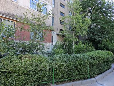 Продажа квартир в Шымкенте: 2-комнатная квартира · 52 м² · 3/5 этаж, 12-й микрорайон, Уалиханова 231б 10 — Хатико зоомагазин напротив пивзавода за 22.5 млн 〒 2-комнатная квартира · 52 м² · 3/5 этаж, 12-й микрорайон, Уалиханова 231б 10 — Хатико зоомагазин напротив пивзавода за 22.5 млн 〒 в Шымкенте, Енбекшинский р-н