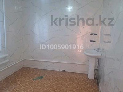 Отдельный дом · 4 комнаты · 50 м², мкр Самал-2 10/8 — Аргынбекова 10/8. Ориентир супермаркет Танжу. Рядом &quot;МЕГА ГРУПП&quot; за 200 000 〒 в Шымкенте, Абайский р-н