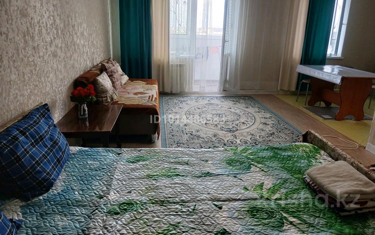 2-комнатная квартира · 60 м² · 10/11 этаж, мкр 12 20 за 11 000 ₸ в Актобе — фото 3