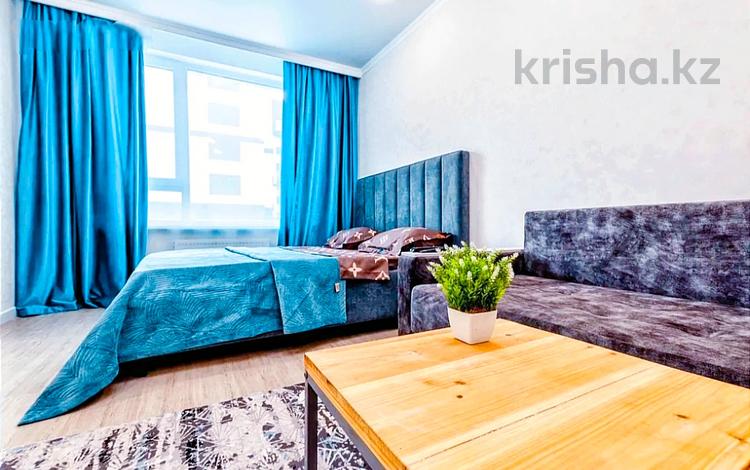 1-комнатная квартира · 50 м² · 9/11 этаж, 16-й мкр 44 — МОРЕ,АКВАПАРК,ТРК АКТАУ,ЦЕНТР ГОРОДА за 8 000 ₸ в Актау — фото 2